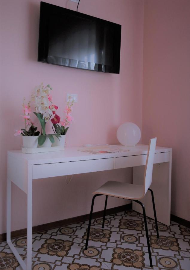 B&B Rosa Cosenza Bagian luar foto