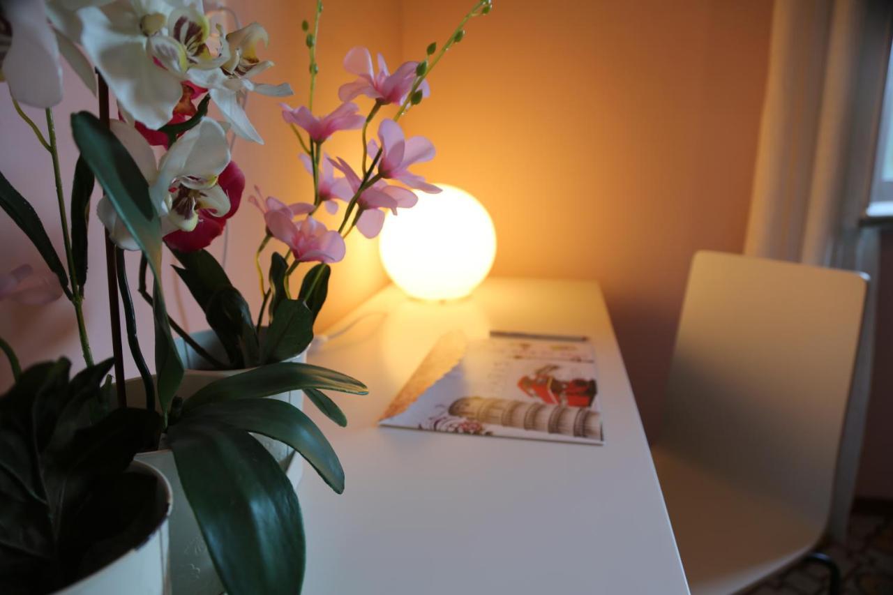 B&B Rosa Cosenza Bagian luar foto